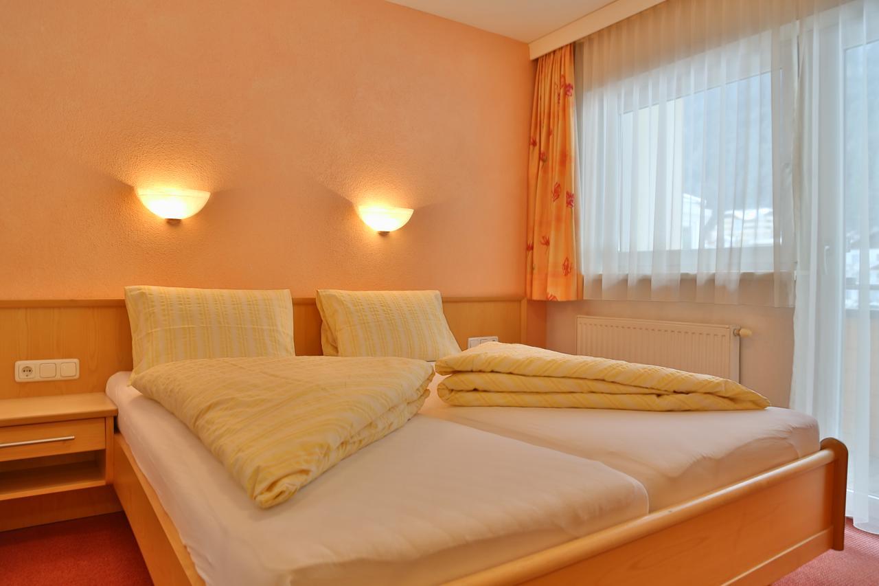Apart Altamira Ischgl Habitación foto